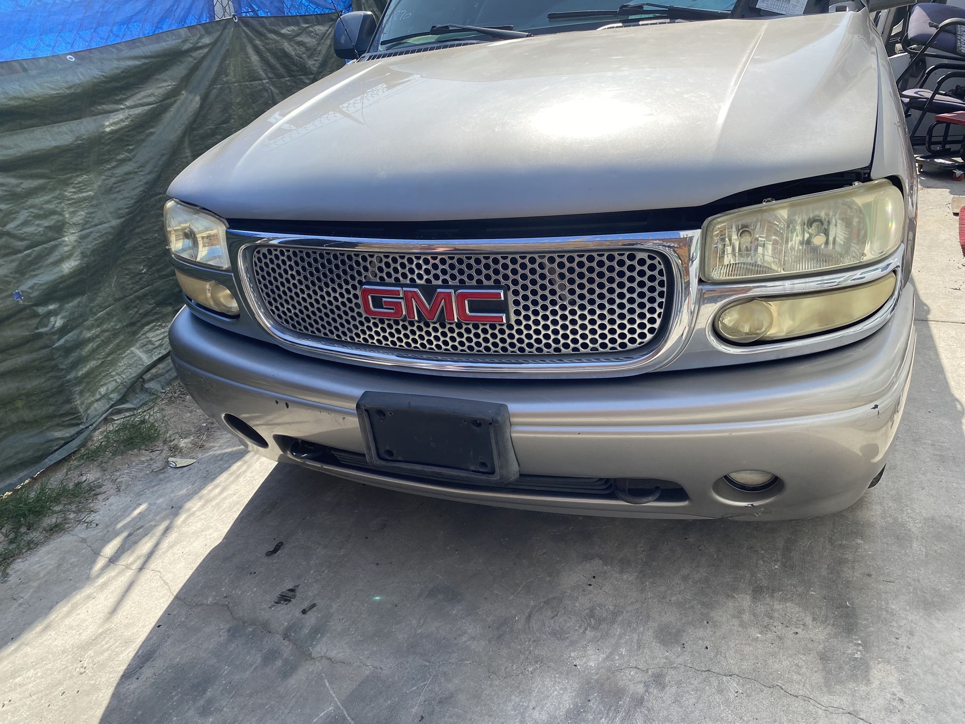 Yukon Denali GMC Parts Bumper Hood Grill Fender