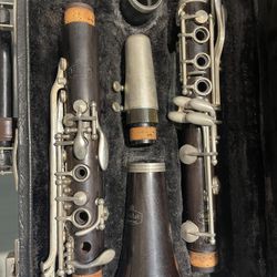 Noblet Clarinet, Wooden No Cracks