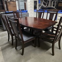 Broyhill Cherry / Black Leather Dining Room Table Set