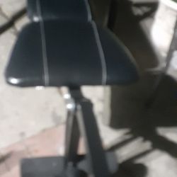 Competitor Bench W/ Weights  Like New Condition 