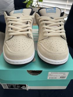 Nike SB Dunk Low Pro Size 9.5 Light Cream/Deep Royal blue