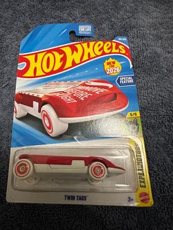 Hot Wheels Twin Tags