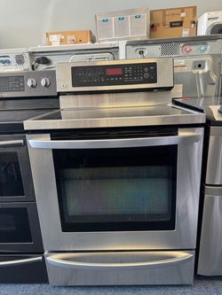 LG electric stove // stainless steel