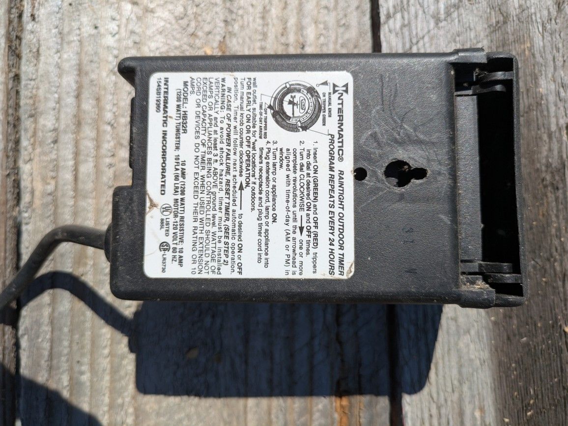 Intermatic HB32R Raintight Outdoor Timer - 