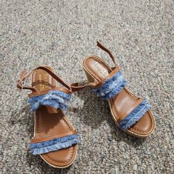 Women Denim Shoes Size 7 Barely Used