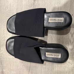 Steve Madden Slinky - Size 8