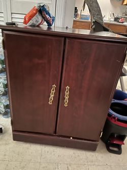 Cabinet with wheels