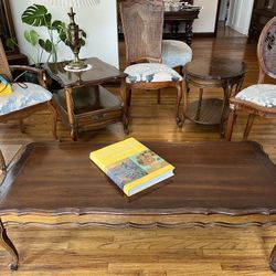 Late 20th Century Vintage Scalloped-Edge  W/ 