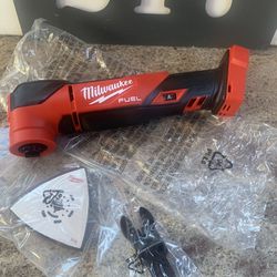 Milwaukee M18 FUEL 18V Lithium-Ion Cordless Brushless Oscillating  (tool Only)