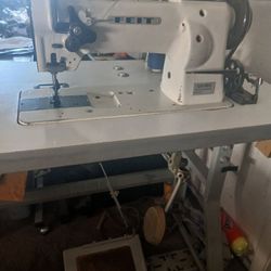 Industrial Upholstery Sewing Machine