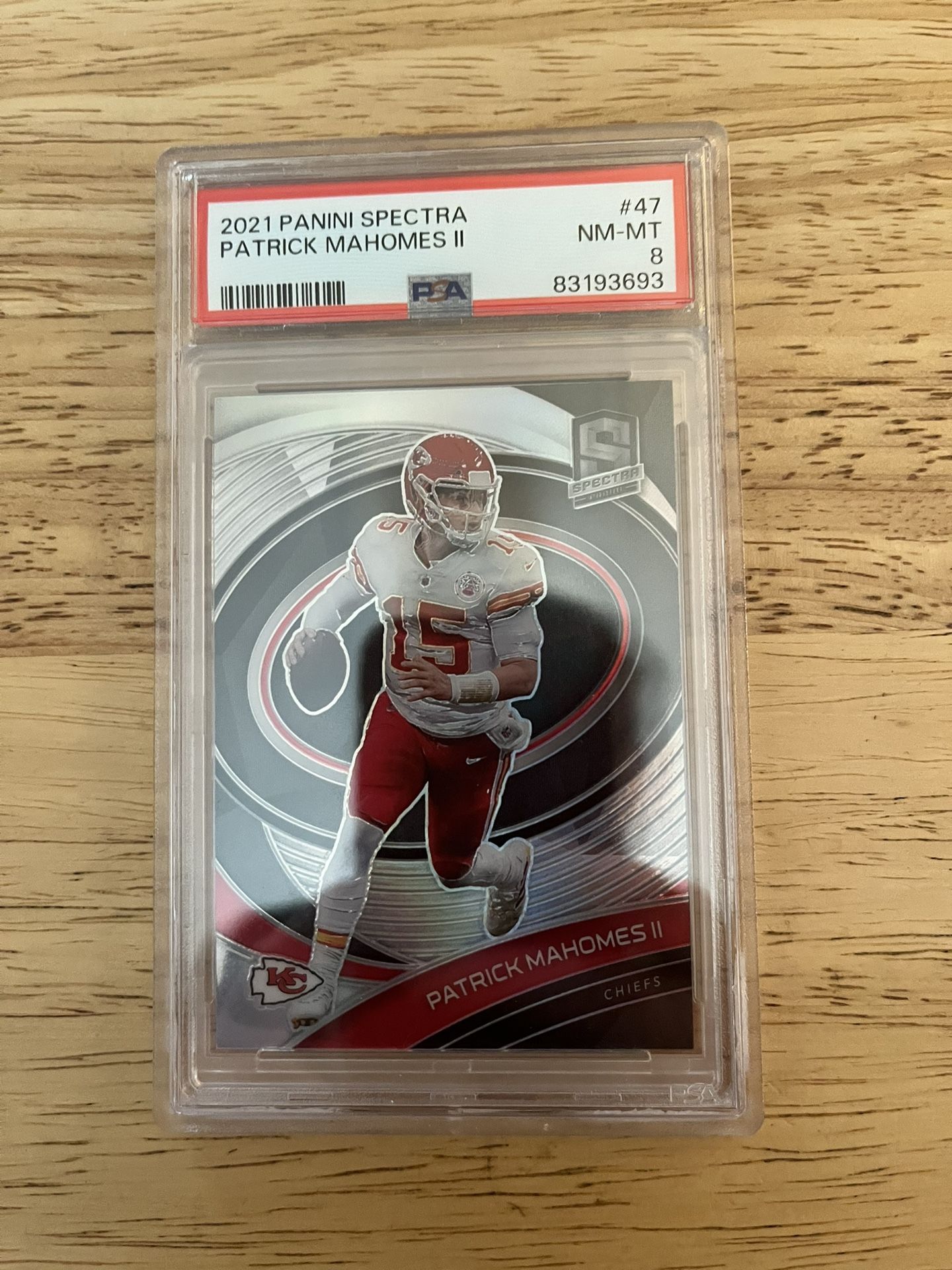 2021 Panini Spectra PSA 8 Patrick MaHomes ll 32/149
