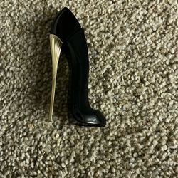 Carolina Herrera Perfume