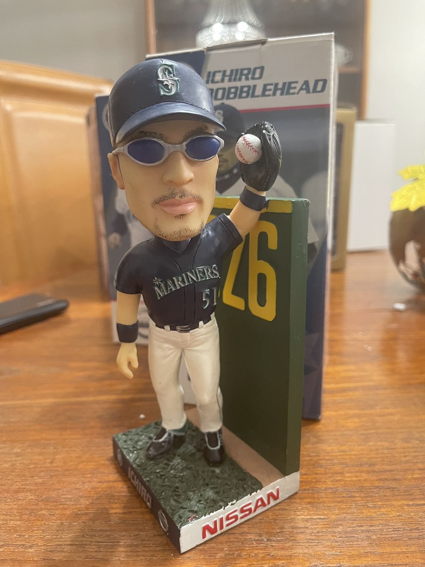 Ichiro Suzuki - Seattle Mariners MLB Ichiro Retired Limited Edition Bobblehead Nissan Rare 2003
