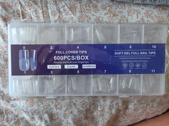 600-Piece Clear Full Cover Nail Tips Set