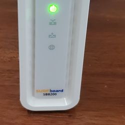 Arris Surfboard SB8200 DOCSIS 3.1 Cable Modem - Approved for Comcast Xfinity, Cox, Charter, Spectrum and More. 