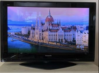 Panasonic 50” TV. TH-50PE700U VIERA - High Definition Plasma Television