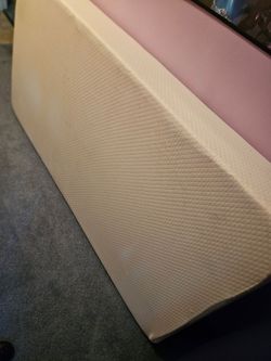 Twin bed