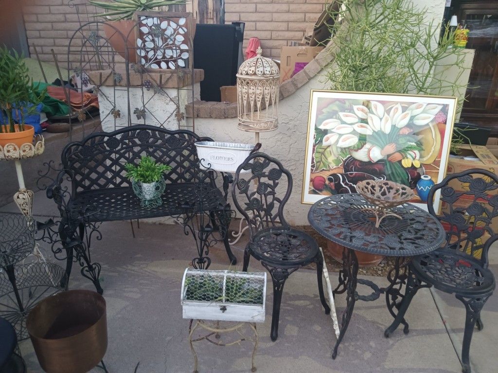 Multi-family Yard Sale 6-21-25 Sat 3925 W. Wood Drive 7-3 pm mid-century furniture in house, pots pans ,military items, tools, dishes, collectibles,