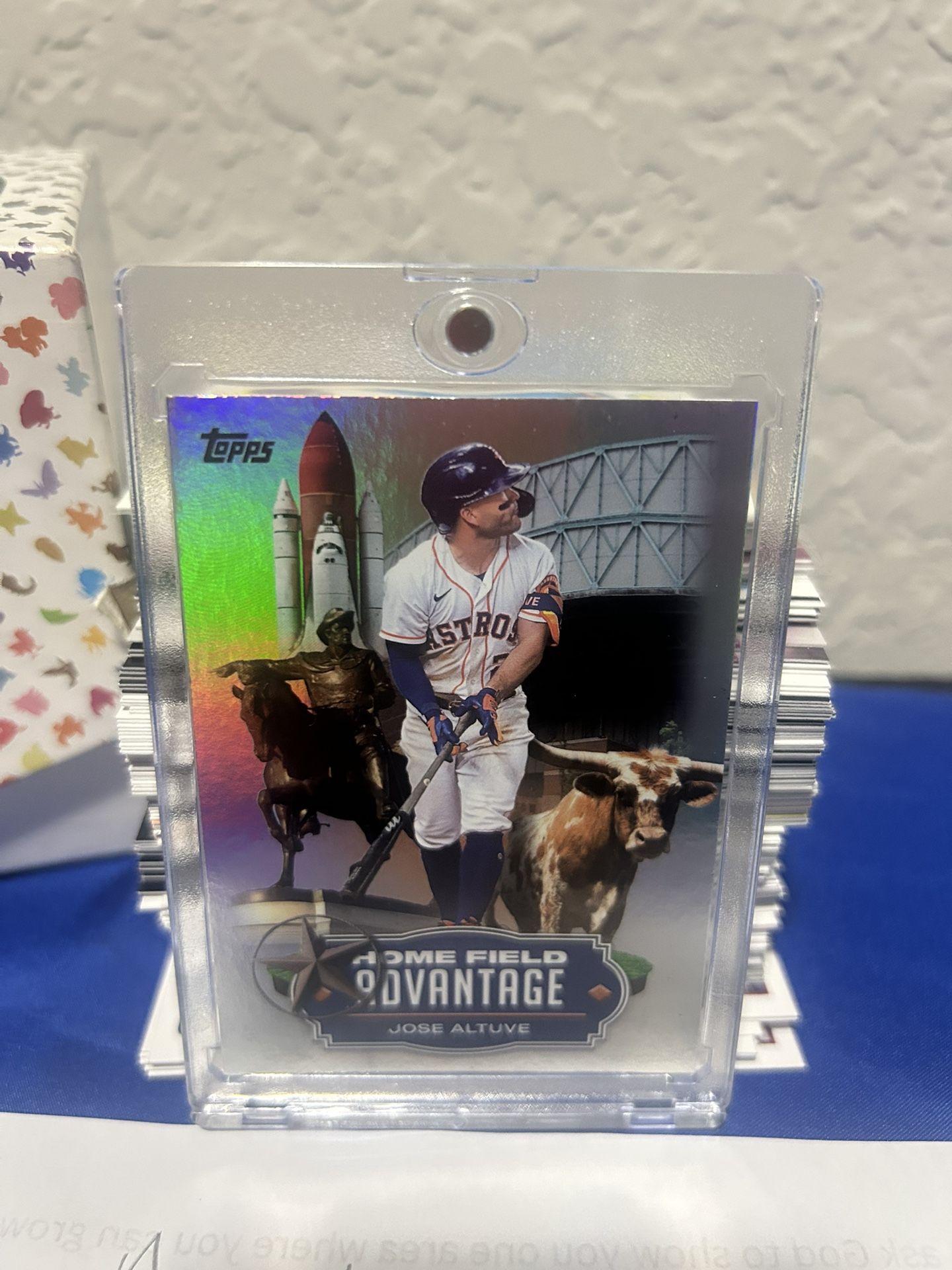 2023 Topps Home Field Advantage Jose Altuve Insert – Astros