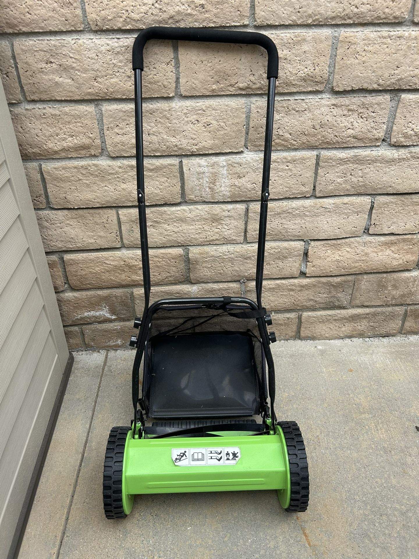 Manual Push Lawn Mower Like New $50