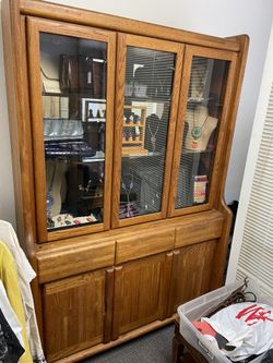 Wood and glass showcase oak