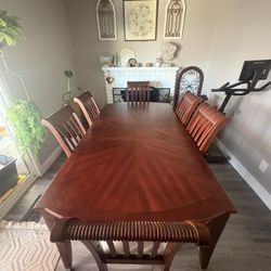 Dinning Table 