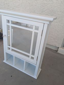 Teamson Home White Bathroom Medicine Cabinet with Mirror & Storage – Used