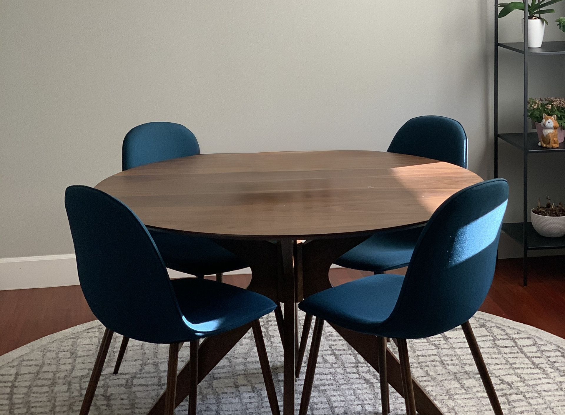 Dining Table + 4 Chairs + Rug โ Used Condition, Priced to Move