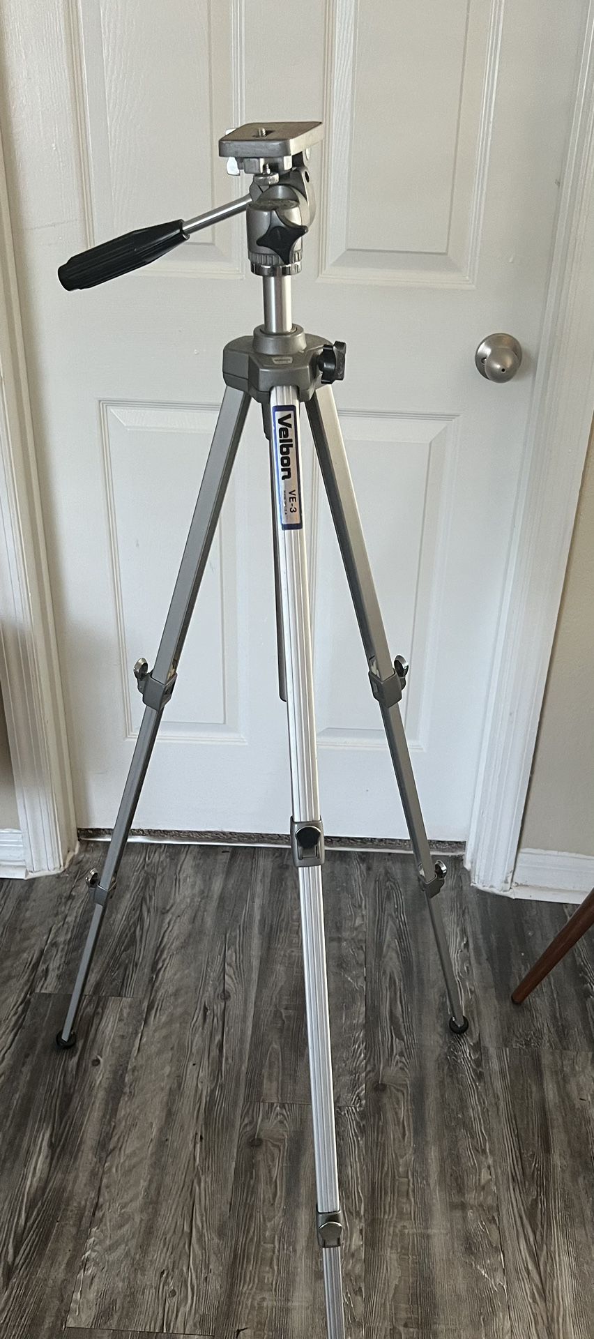 Velbon VE-3 Aluminum Professional Adjustable Tripod 22"-60" Camera Video Photo