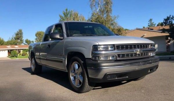 2001 Chevy Silverado excellent condition