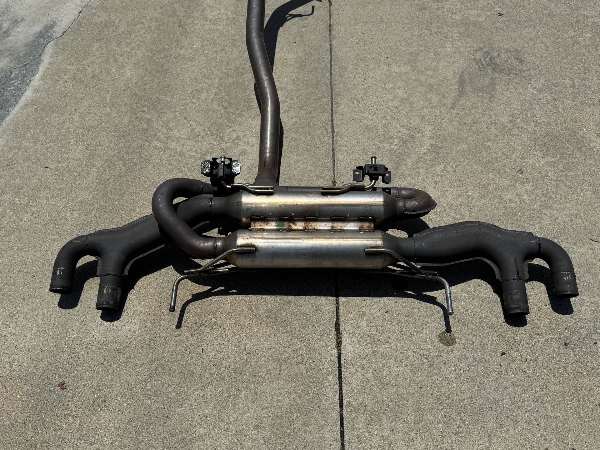 NISSAN GTR R35 OEM Exhaust