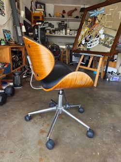 Mid-Century Modern Bentwood Office Chair – Black & Walnut