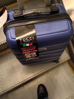 Tucci hard top luggage 21 inch