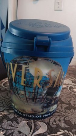 2 Universal Studios Hollywood Popcorn Buckets With Lid