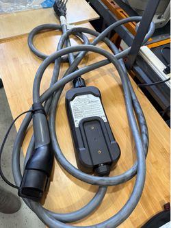 Electric vehicle charging cable