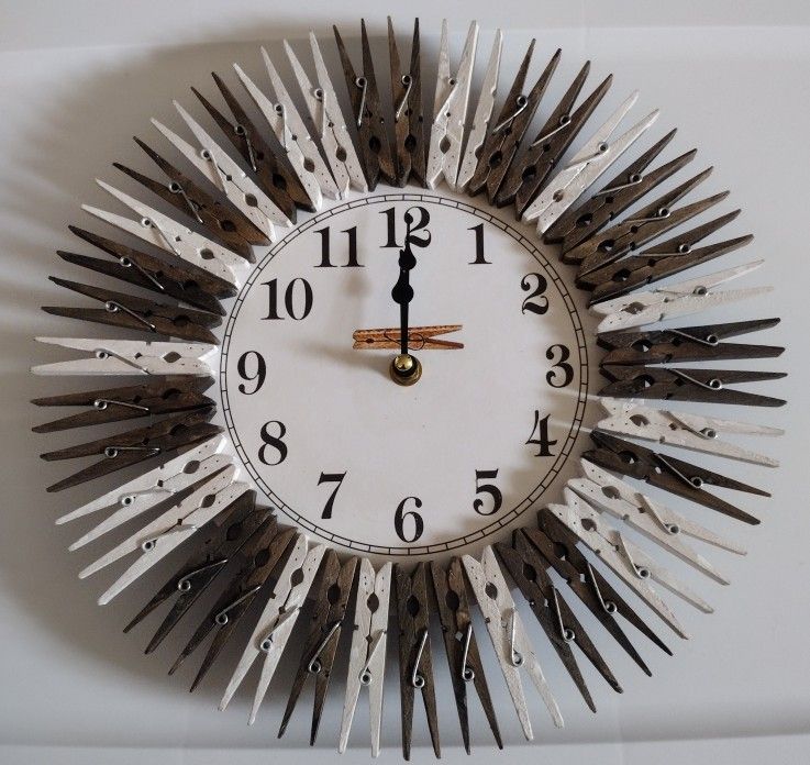 Cracker Barrel Clothes Pin Clock