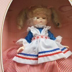 Effanbee USA Doll, New. Allen Park Pick Up 