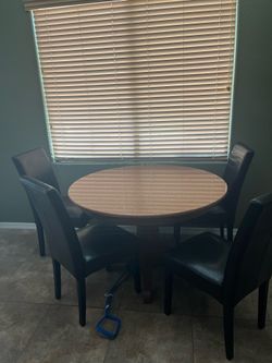 Dining room table for sale