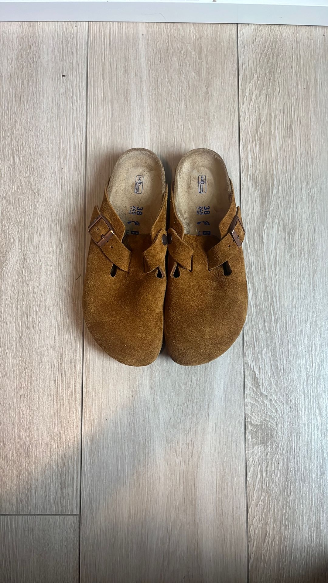 Birkenstock Boston Soft Clog Suede Leather.