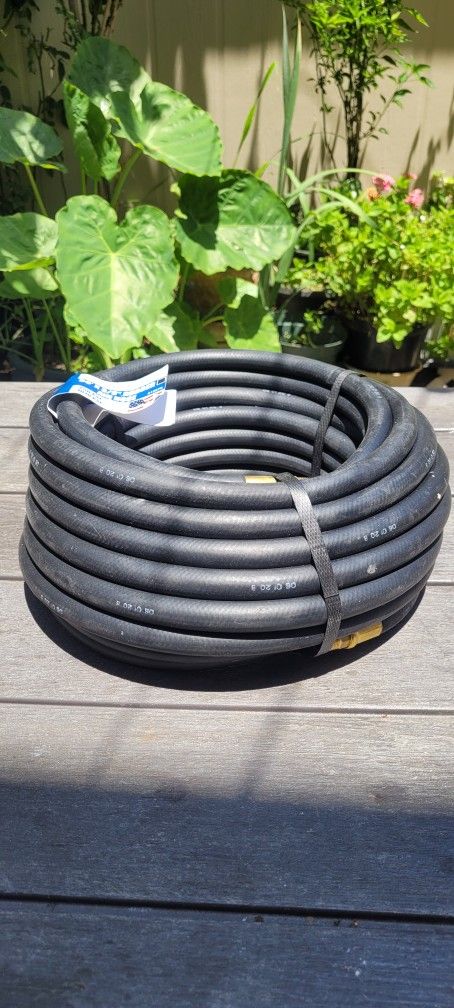 GOOD' YEAR 50’ X 3/8* RUBBER AIR ISOH #12676 250 PSI Working Pressure  Burst Pressure