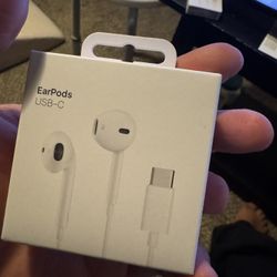 iPhone Headphones And Chargers  Cable 