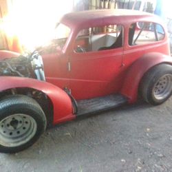 Legend Racecar 1937 Chevy Sedan