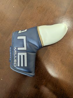 NEW Odyssey Ai-ONE Milled Blade Putter Headcover (Navy/Gold)