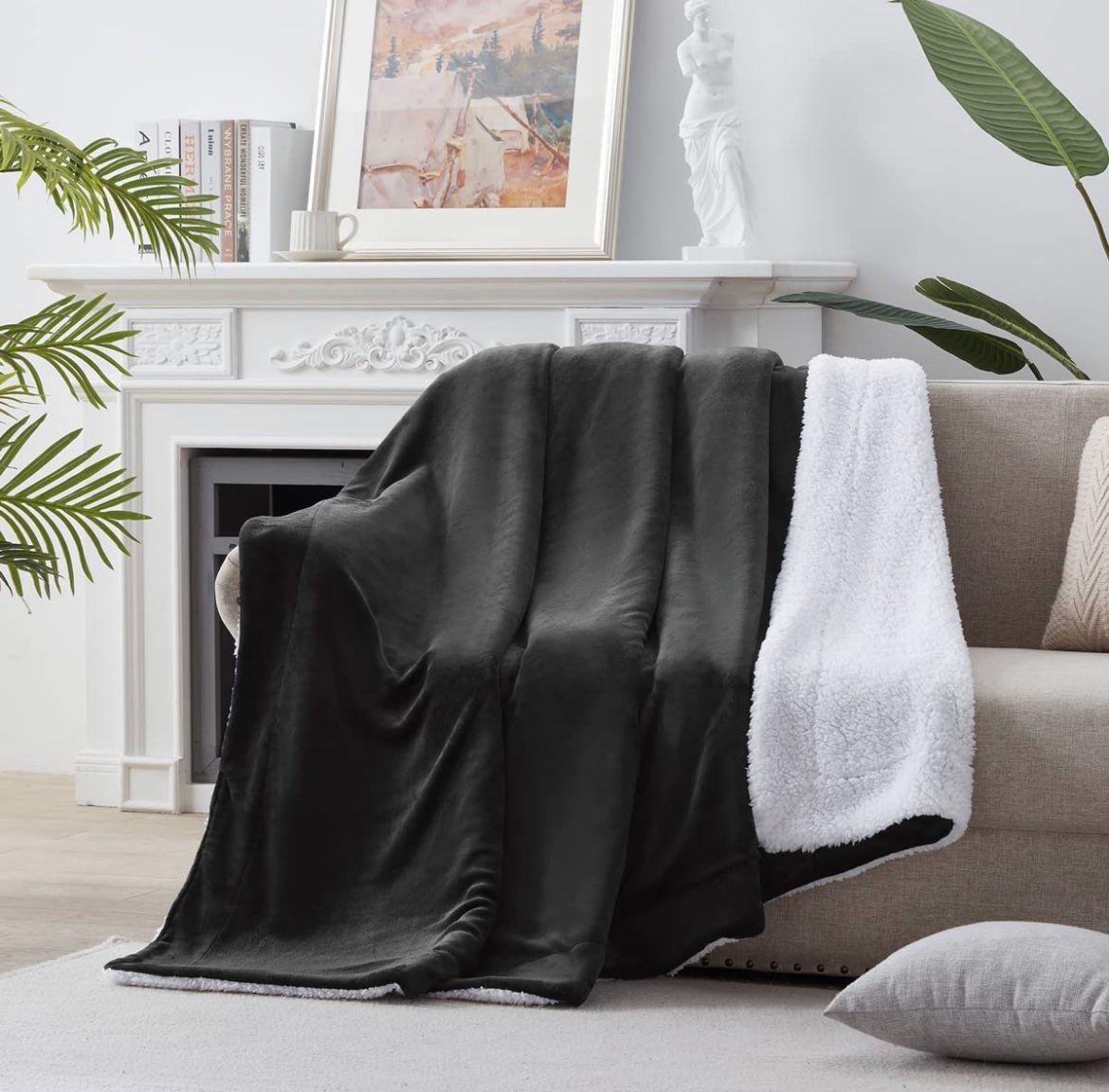 Sherpa Fleece Blanket Queen Size Winter Heavy Thick Bed Extra Warm Super  Soft 500GSM Warmest Blankets for Couch, 90 X 90 Dark Grey for Sale in El  Monte, CA - OfferUp