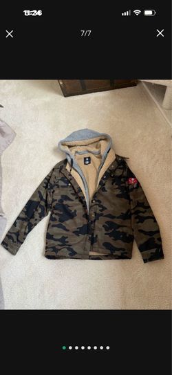 Tampa Bay Bucs Camo  Jacket Sz Medium