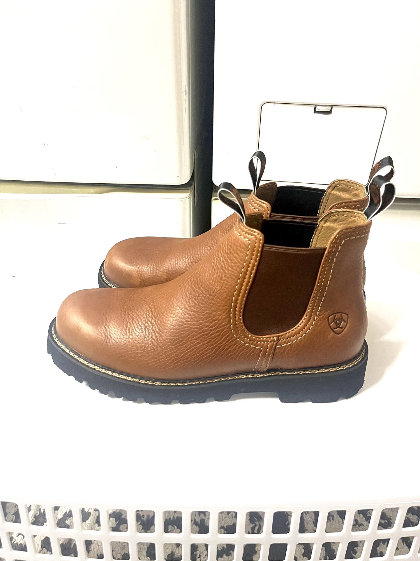 ARIAT BOOTS (Steel Toe, Waterproof) NEW