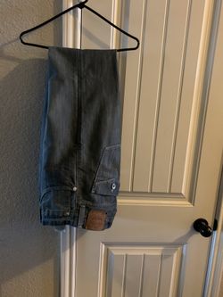 Men’s Levi 514 35X32 jeans