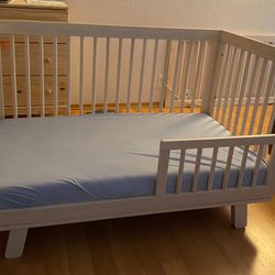 Babyletto Hudson 3-in-1 Convertible Crib + Newton Baby Crib Mattress and Toddler Bed + Organic Sheets 