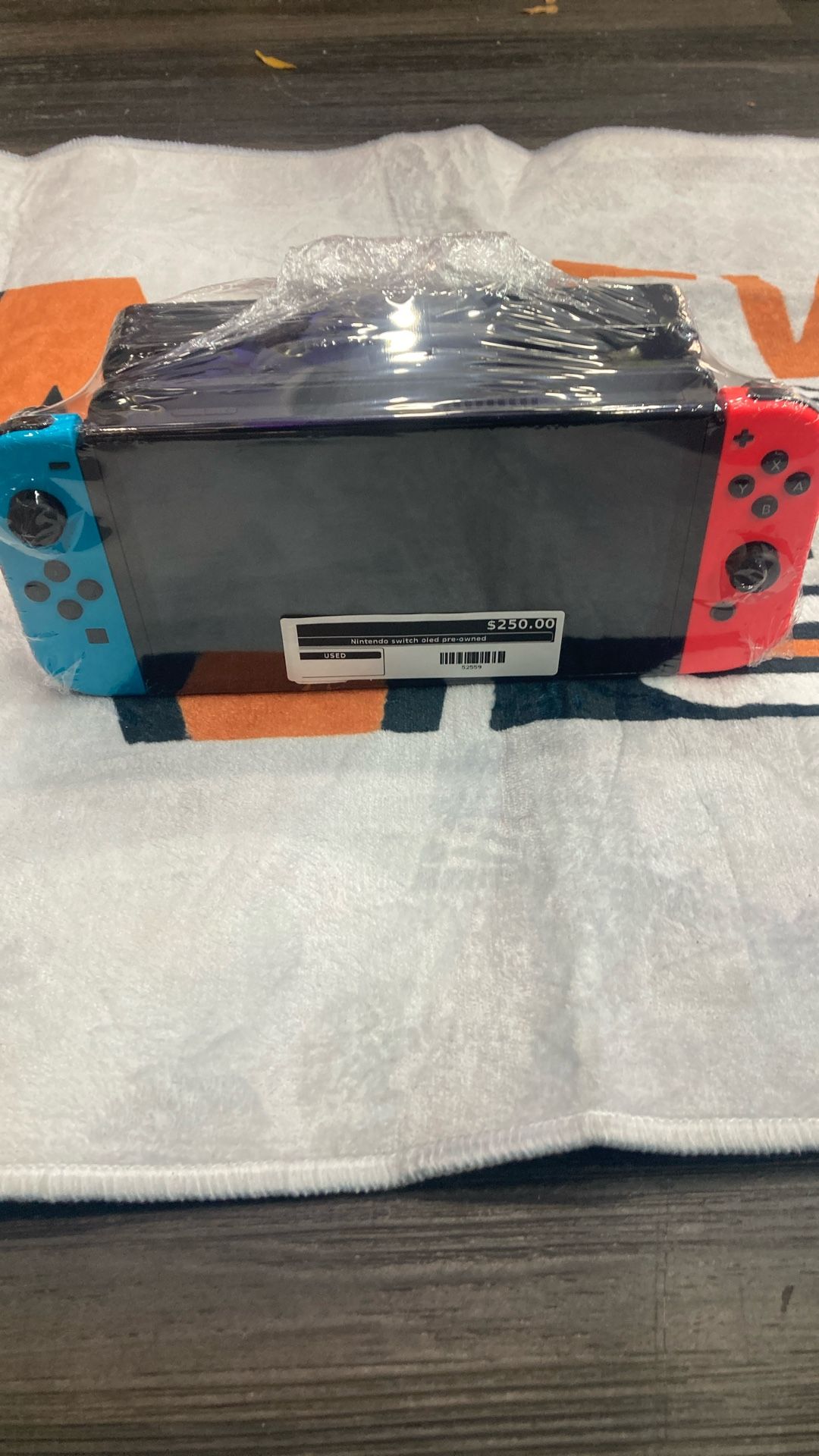 Nintendo Switch Oled -Pre Owned