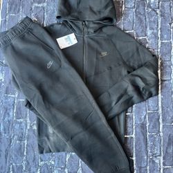 nike tech fleece black set size medium 